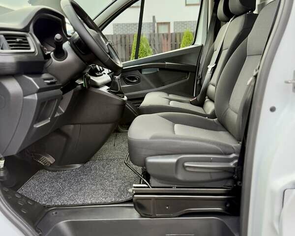 Білий Рено Трафік, об'ємом двигуна 2 л та пробігом 16 тис. км за 32700 $, фото 54 на Automoto.ua