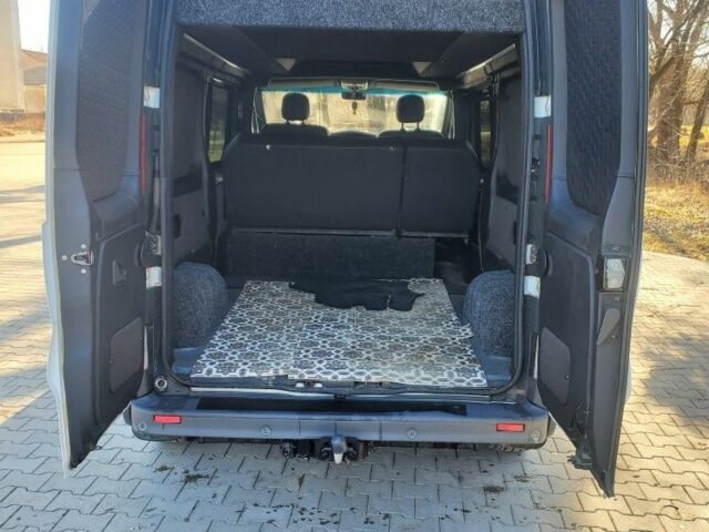 Білий Рено Трафік, об'ємом двигуна 2 л та пробігом 450 тис. км за 12900 $, фото 4 на Automoto.ua