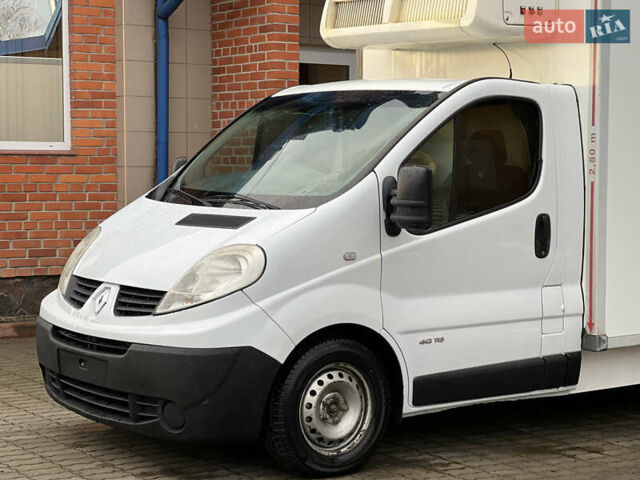 Белый Рено Трафик, объемом двигателя 2 л и пробегом 256 тыс. км за 11300 $, фото 6 на Automoto.ua