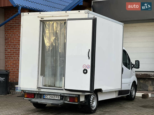 Белый Рено Трафик, объемом двигателя 2 л и пробегом 256 тыс. км за 11300 $, фото 20 на Automoto.ua