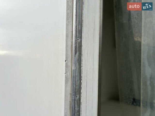 Белый Рено Трафик, объемом двигателя 2 л и пробегом 256 тыс. км за 11300 $, фото 23 на Automoto.ua