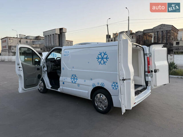 Белый Рено Трафик, объемом двигателя 2 л и пробегом 232 тыс. км за 15900 $, фото 13 на Automoto.ua