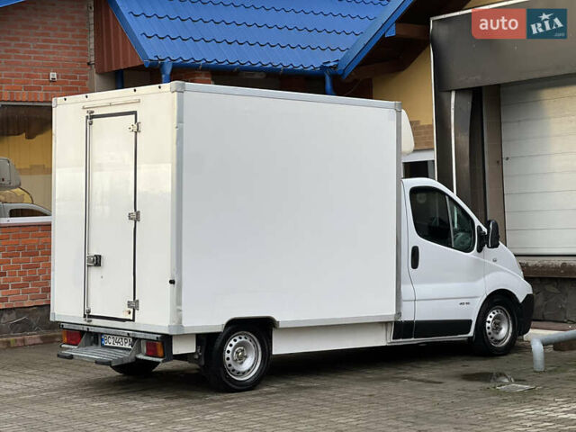 Белый Рено Трафик, объемом двигателя 2 л и пробегом 256 тыс. км за 11300 $, фото 17 на Automoto.ua
