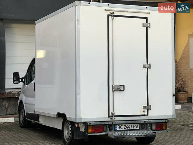 Белый Рено Трафик, объемом двигателя 2 л и пробегом 256 тыс. км за 11300 $, фото 14 на Automoto.ua