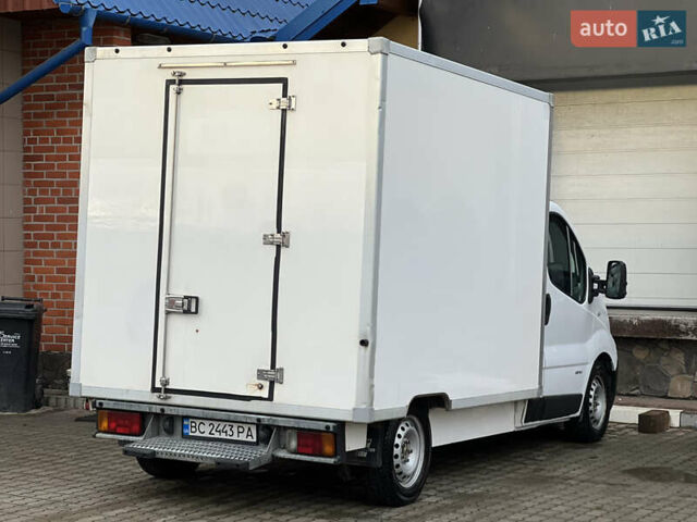 Белый Рено Трафик, объемом двигателя 2 л и пробегом 256 тыс. км за 11300 $, фото 16 на Automoto.ua