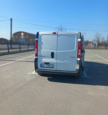 Білий Рено Трафік, об'ємом двигуна 2 л та пробігом 270 тис. км за 14500 $, фото 2 на Automoto.ua