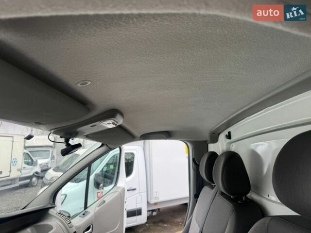 Белый Рено Трафик, объемом двигателя 2 л и пробегом 196 тыс. км за 16700 $, фото 22 на Automoto.ua
