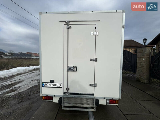 Білий Рено Трафік, об'ємом двигуна 2 л та пробігом 157 тис. км за 11000 $, фото 4 на Automoto.ua
