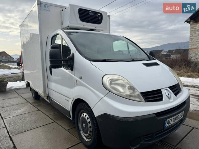 Білий Рено Трафік, об'ємом двигуна 2 л та пробігом 157 тис. км за 11000 $, фото 2 на Automoto.ua