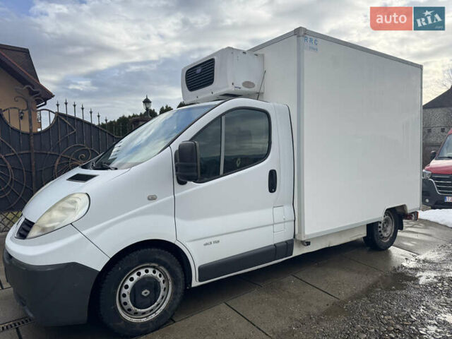 Білий Рено Трафік, об'ємом двигуна 2 л та пробігом 157 тис. км за 11000 $, фото 1 на Automoto.ua