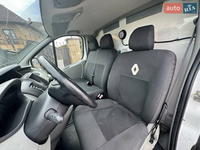 Білий Рено Трафік, об'ємом двигуна 2 л та пробігом 157 тис. км за 11000 $, фото 12 на Automoto.ua