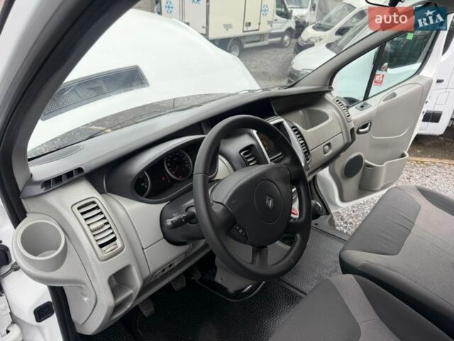Белый Рено Трафик, объемом двигателя 2 л и пробегом 196 тыс. км за 16700 $, фото 20 на Automoto.ua