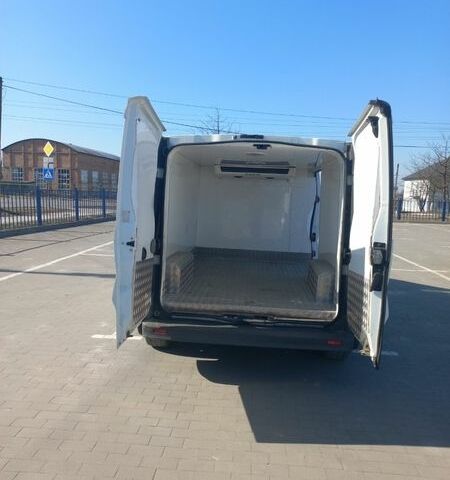 Білий Рено Трафік, об'ємом двигуна 2 л та пробігом 270 тис. км за 14500 $, фото 5 на Automoto.ua