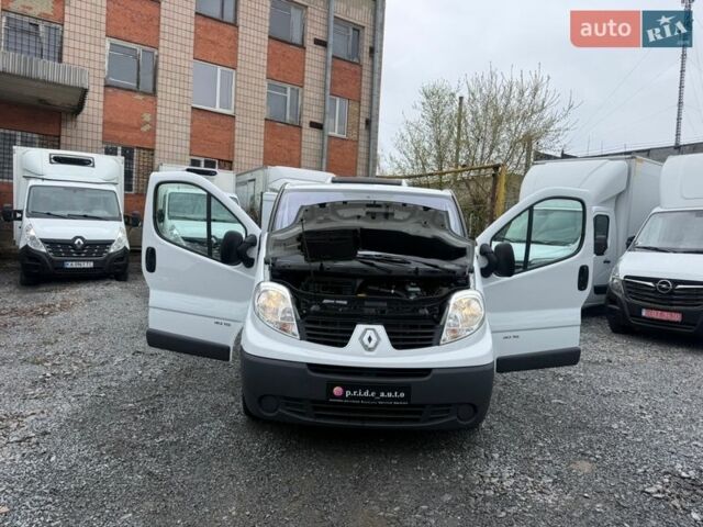 Белый Рено Трафик, объемом двигателя 2 л и пробегом 196 тыс. км за 16700 $, фото 11 на Automoto.ua