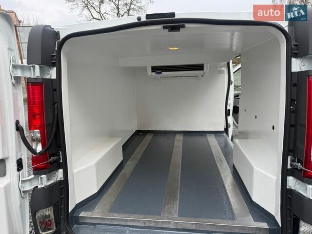 Белый Рено Трафик, объемом двигателя 2 л и пробегом 196 тыс. км за 16700 $, фото 37 на Automoto.ua