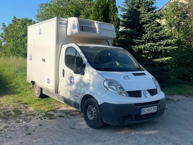 Білий Рено Трафік, об'ємом двигуна 2 л та пробігом 360 тис. км за 8800 $, фото 1 на Automoto.ua