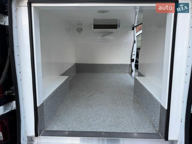 Белый Рено Трафик, объемом двигателя 1.6 л и пробегом 268 тыс. км за 16900 $, фото 39 на Automoto.ua