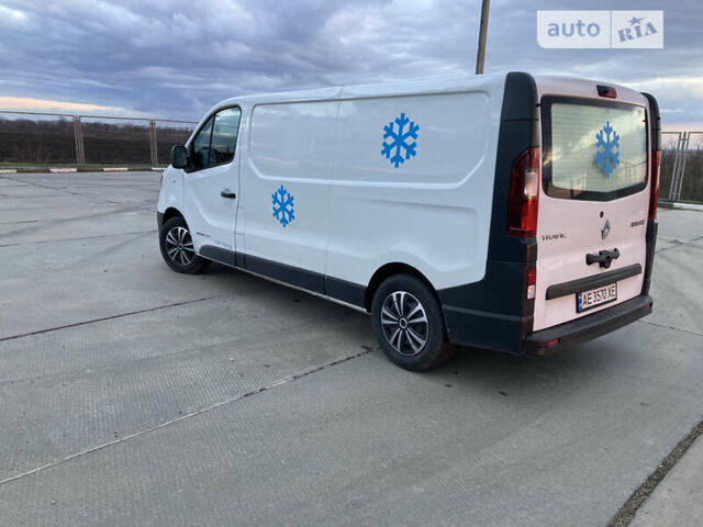 Белый Рено Трафик, объемом двигателя 1.6 л и пробегом 245 тыс. км за 14000 $, фото 5 на Automoto.ua