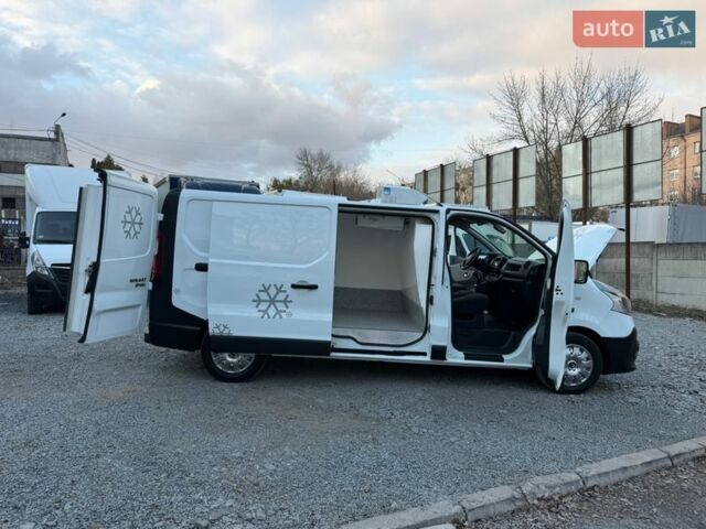 Белый Рено Трафик, объемом двигателя 1.6 л и пробегом 268 тыс. км за 16900 $, фото 16 на Automoto.ua