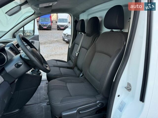Белый Рено Трафик, объемом двигателя 1.6 л и пробегом 268 тыс. км за 16900 $, фото 21 на Automoto.ua