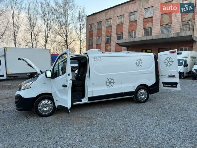 Белый Рено Трафик, объемом двигателя 1.6 л и пробегом 268 тыс. км за 16900 $, фото 12 на Automoto.ua