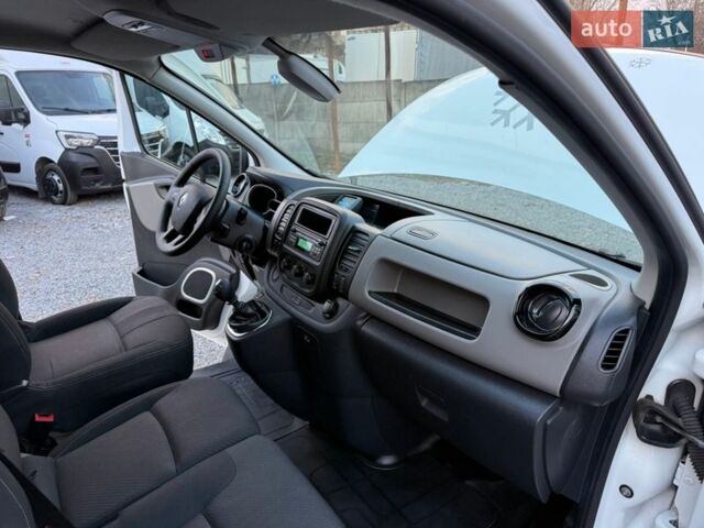 Белый Рено Трафик, объемом двигателя 1.6 л и пробегом 268 тыс. км за 16900 $, фото 33 на Automoto.ua