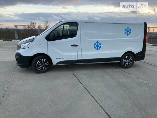 Белый Рено Трафик, объемом двигателя 1.6 л и пробегом 245 тыс. км за 14000 $, фото 6 на Automoto.ua