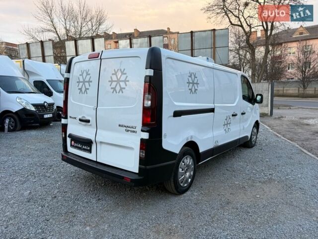Белый Рено Трафик, объемом двигателя 1.6 л и пробегом 268 тыс. км за 16900 $, фото 5 на Automoto.ua