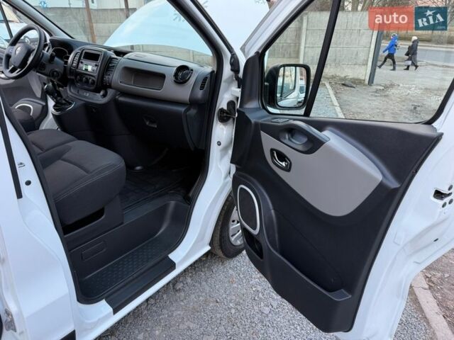 Белый Рено Трафик, объемом двигателя 1.6 л и пробегом 268 тыс. км за 16900 $, фото 31 на Automoto.ua