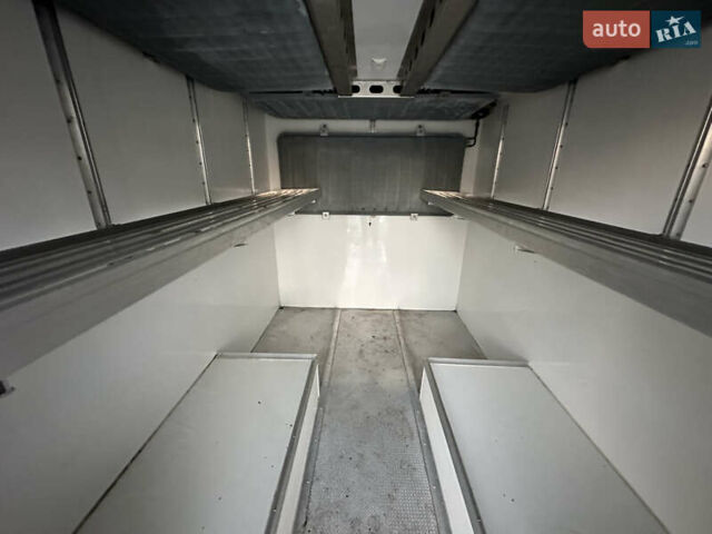 Белый Рено Трафик, объемом двигателя 1.6 л и пробегом 116 тыс. км за 14000 $, фото 4 на Automoto.ua