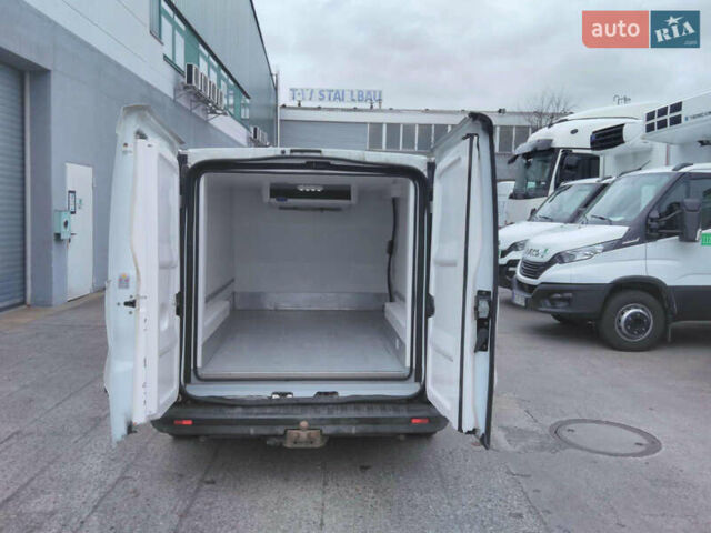 Білий Рено Трафік, об'ємом двигуна 1.6 л та пробігом 172 тис. км за 19900 $, фото 2 на Automoto.ua