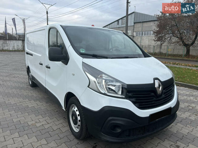 Белый Рено Трафик, объемом двигателя 1.6 л и пробегом 217 тыс. км за 16400 $, фото 22 на Automoto.ua