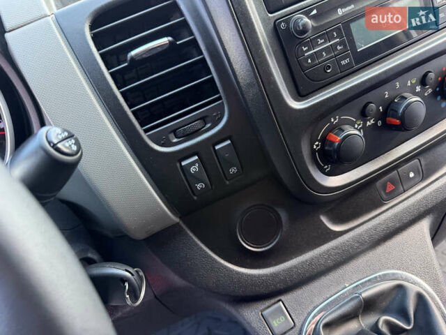 Білий Рено Трафік, об'ємом двигуна 1.6 л та пробігом 165 тис. км за 16900 $, фото 26 на Automoto.ua