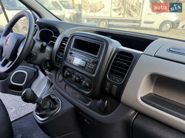 Білий Рено Трафік, об'ємом двигуна 1.6 л та пробігом 165 тис. км за 16900 $, фото 33 на Automoto.ua