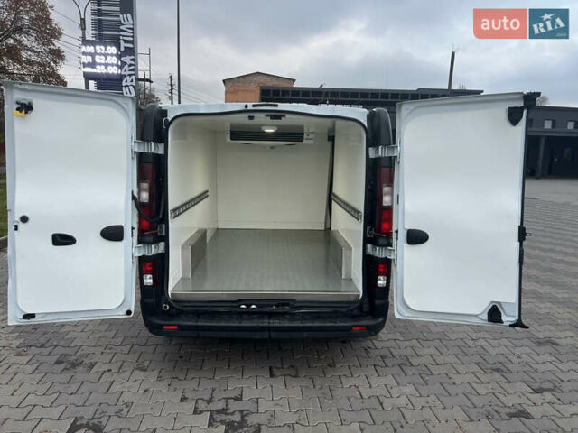 Белый Рено Трафик, объемом двигателя 1.6 л и пробегом 217 тыс. км за 16400 $, фото 12 на Automoto.ua