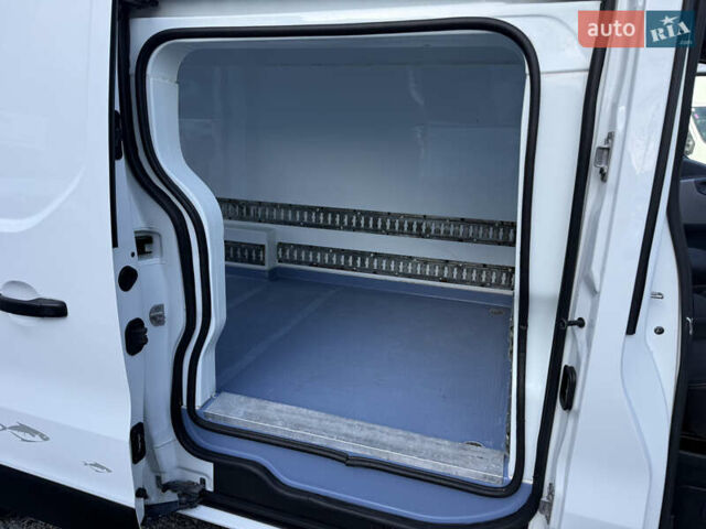 Білий Рено Трафік, об'ємом двигуна 1.6 л та пробігом 165 тис. км за 16900 $, фото 36 на Automoto.ua