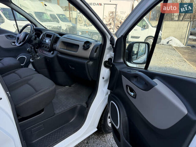 Білий Рено Трафік, об'ємом двигуна 1.6 л та пробігом 165 тис. км за 16900 $, фото 29 на Automoto.ua