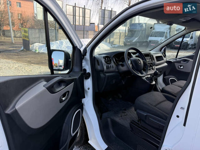 Білий Рено Трафік, об'ємом двигуна 1.6 л та пробігом 165 тис. км за 16900 $, фото 17 на Automoto.ua