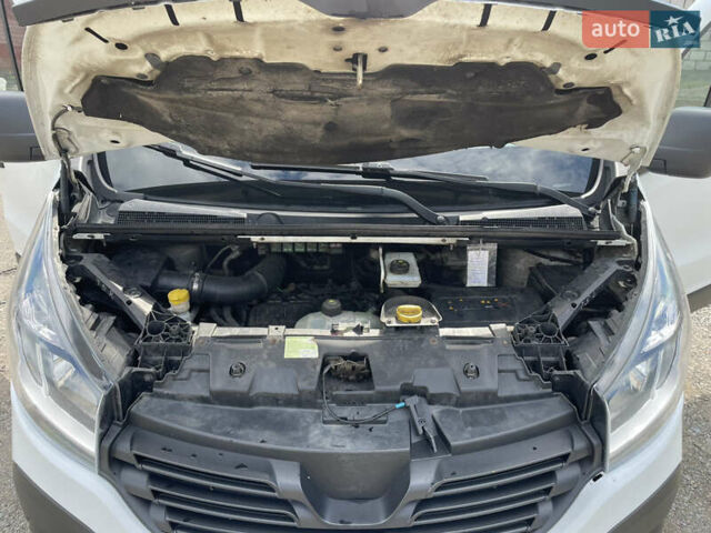 Білий Рено Трафік, об'ємом двигуна 1.6 л та пробігом 400 тис. км за 15500 $, фото 23 на Automoto.ua