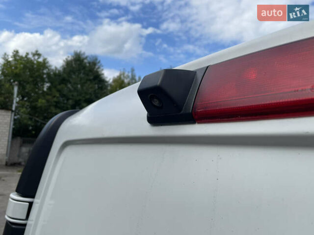 Білий Рено Трафік, об'ємом двигуна 1.6 л та пробігом 400 тис. км за 15500 $, фото 17 на Automoto.ua