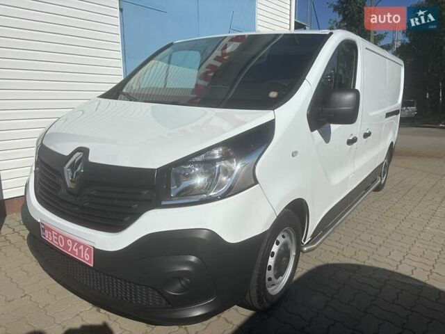 Белый Рено Трафик, объемом двигателя 1.6 л и пробегом 215 тыс. км за 19800 $, фото 1 на Automoto.ua