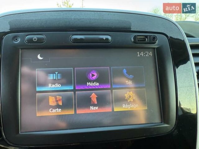 Белый Рено Трафик, объемом двигателя 1.6 л и пробегом 219 тыс. км за 19700 $, фото 43 на Automoto.ua