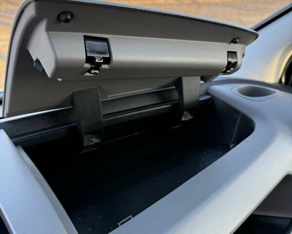 Белый Рено Трафик, объемом двигателя 1.6 л и пробегом 219 тыс. км за 19700 $, фото 55 на Automoto.ua