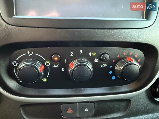 Білий Рено Трафік, об'ємом двигуна 1.6 л та пробігом 150 тис. км за 19999 $, фото 28 на Automoto.ua