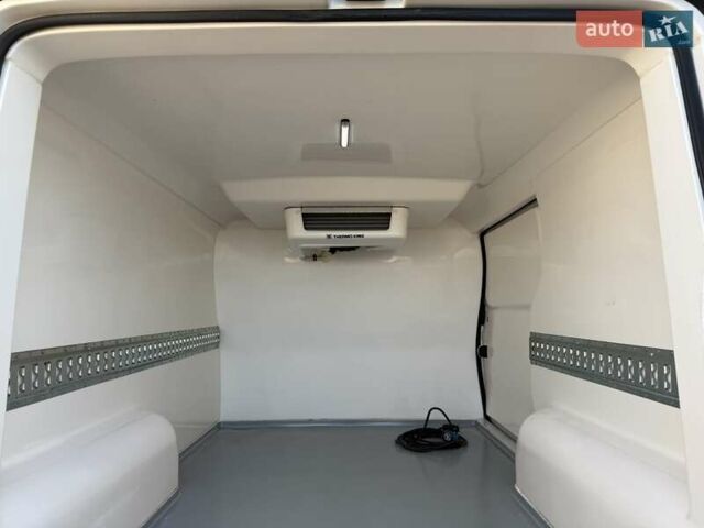 Белый Рено Трафик, объемом двигателя 1.6 л и пробегом 219 тыс. км за 19700 $, фото 26 на Automoto.ua