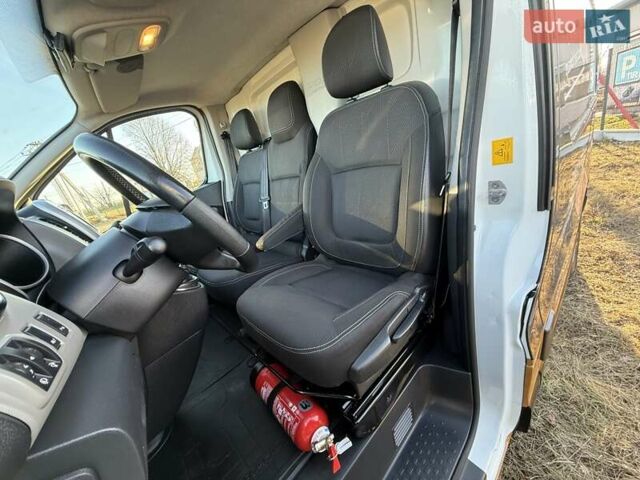 Белый Рено Трафик, объемом двигателя 1.6 л и пробегом 219 тыс. км за 19700 $, фото 38 на Automoto.ua