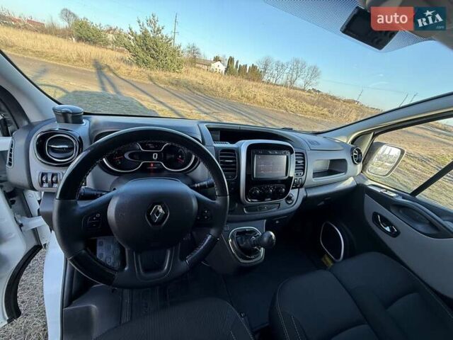 Белый Рено Трафик, объемом двигателя 1.6 л и пробегом 219 тыс. км за 19700 $, фото 41 на Automoto.ua