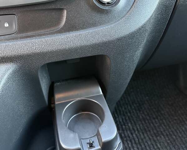 Білий Рено Трафік, об'ємом двигуна 1.6 л та пробігом 150 тис. км за 19999 $, фото 42 на Automoto.ua