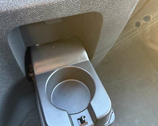 Белый Рено Трафик, объемом двигателя 1.6 л и пробегом 219 тыс. км за 19700 $, фото 56 на Automoto.ua