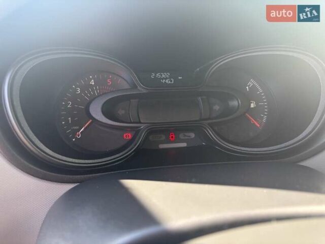 Белый Рено Трафик, объемом двигателя 1.6 л и пробегом 215 тыс. км за 19800 $, фото 12 на Automoto.ua